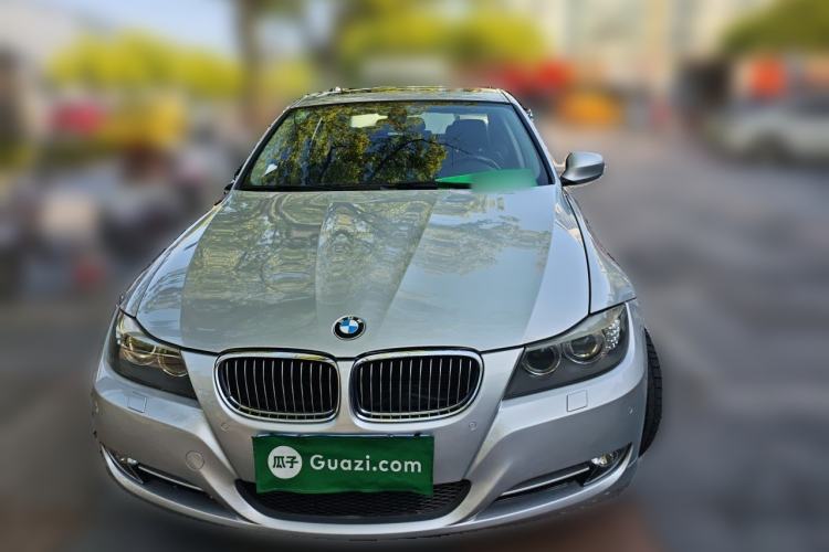 Used BMW 3 Series 2010 320i Luxury Model Front