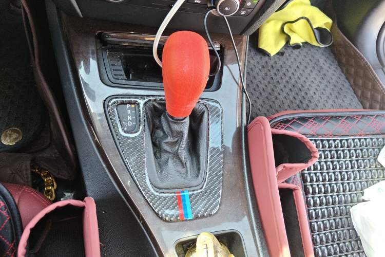 Used BMW 3 Series 2010 325i Sport Edition Gear Lever