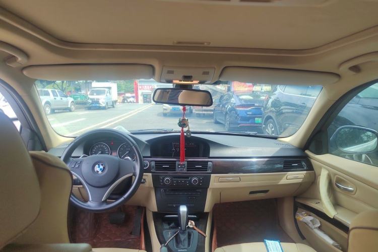 Used BMW 3 Series 2010 325i Luxury Model Headliner