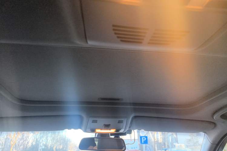 Used BMW 3 Series 2010 325i Sport Edition Headliner