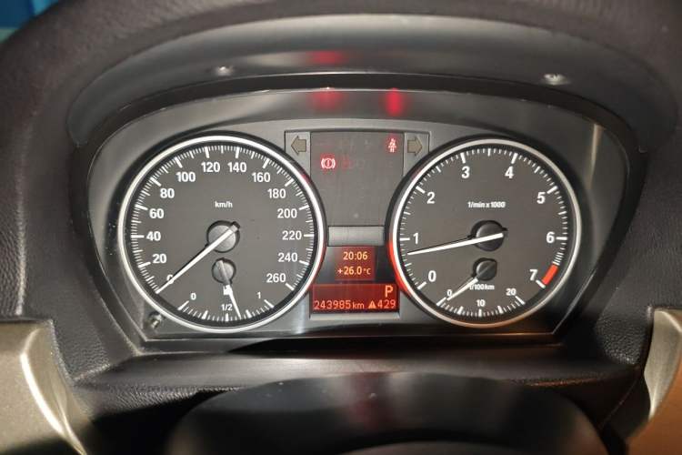 Used BMW 3 Series 2010 320i Luxury Model Instrument Cluster