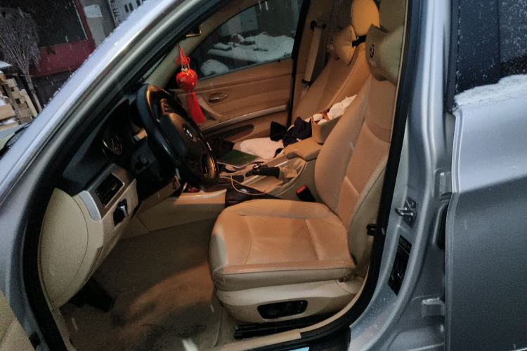 Used BMW 3 Series 2010 320i Luxury Model Left Front Seat