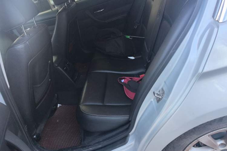 Used BMW 3 Series 2010 325i Sport Edition Left Rear Seat