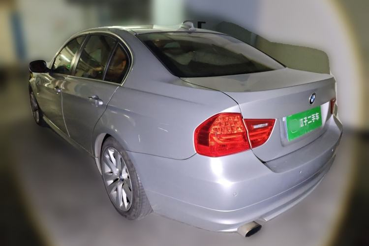 Used BMW 3 Series 2010 320i Luxury Model Rear Left 45 Deg