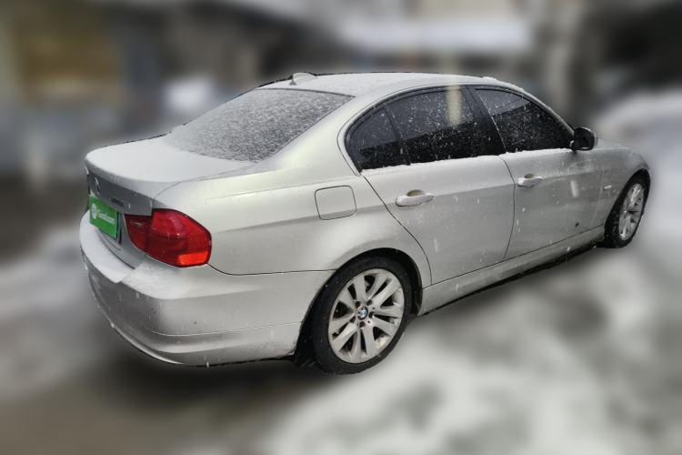 Used BMW 3 Series 2010 320i Luxury Model Rear Right 45 Deg