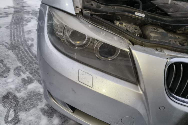 Used BMW 3 Series 2010 320i Luxury Model Right Front Headlight