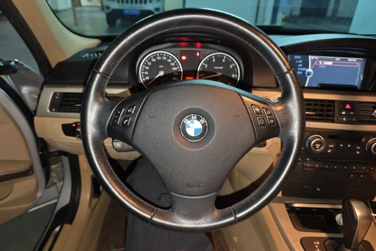 Used BMW 3 Series 2010 320i Luxury Model Steering Wheel