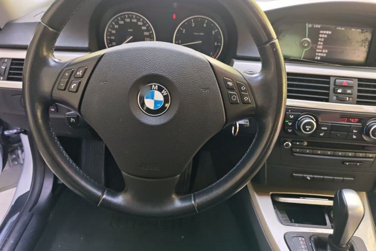 Used BMW 3 Series 2010 320i Luxury Model Steering Wheel