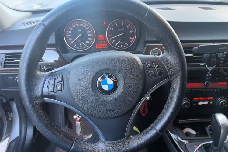 Used BMW 3 Series 2010 325i Sport Edition Steering Wheel