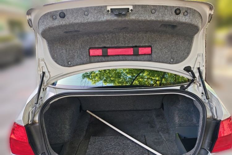 Used BMW 3 Series 2010 320i Luxury Model Trunk