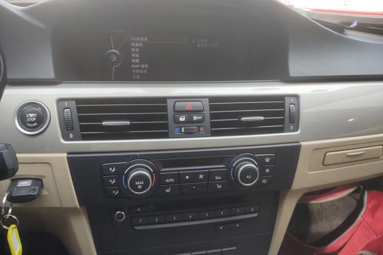 Used BMW 3 Series 2010 320i Luxury Model Audio And AC Panel