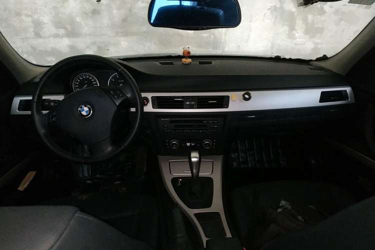 Used BMW 3 Series 2010 318i Leading Model Center Console
