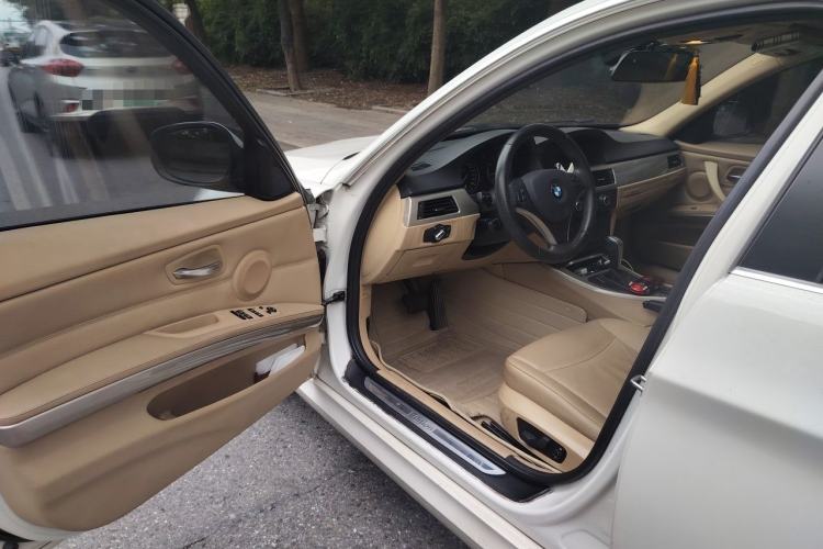 Used BMW 3 Series 2010 320i Luxury Model Driver Seat