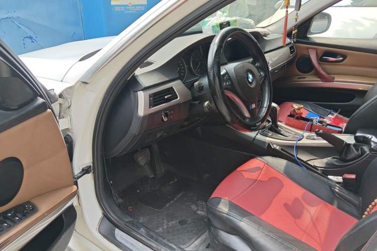 Used BMW 3 Series 2010 320i Luxury Model Driver Seat