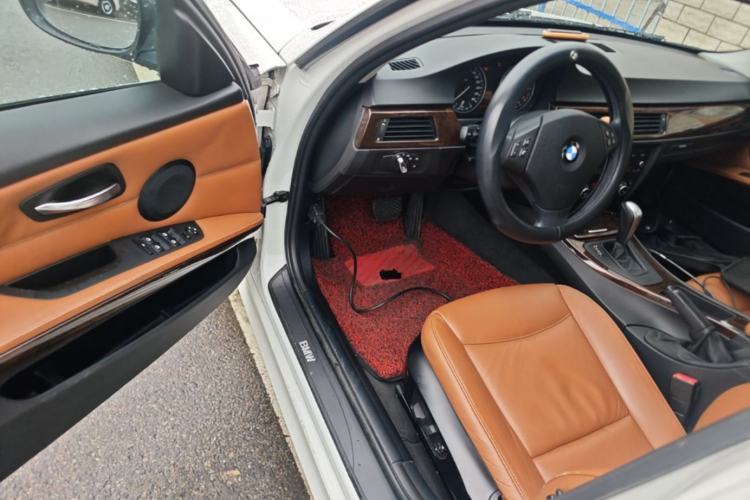 Used BMW 3 Series 2010 320i Sport Edition Driver Seat