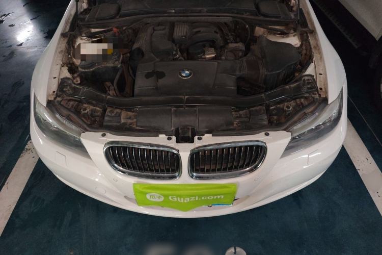 Used BMW 3 Series 2010 320i Luxury Model Engine Bay