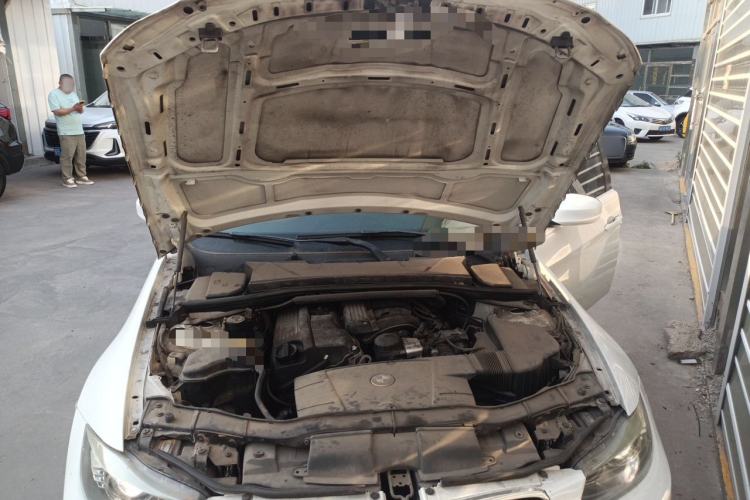 Used BMW 3 Series 2010 320i Luxury Edition Engine Bay