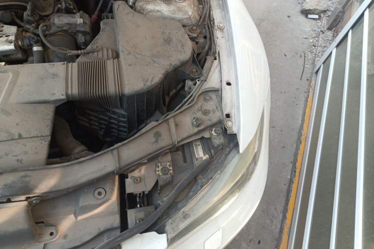 Used BMW 3 Series 2010 320i Luxury Edition Engine Bay Left