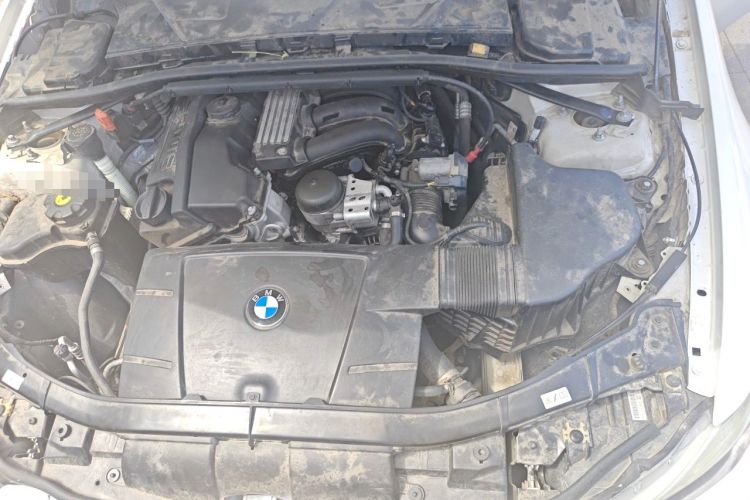 Used BMW 3 Series 2010 320i Sport Edition Engine Bay