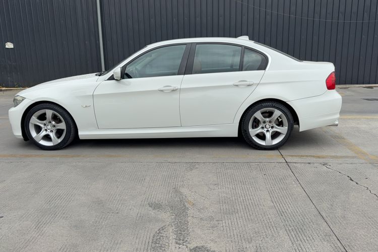 Used BMW 3 Series 2010 325i Luxury Model Exterior 7