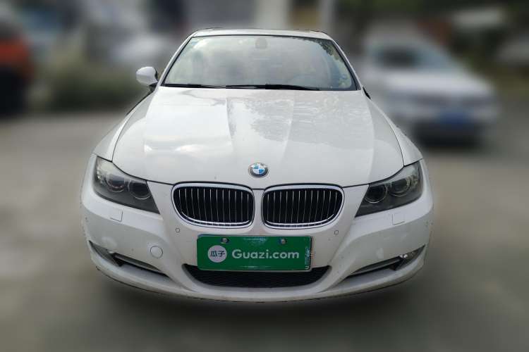 Used BMW 3 Series 2010 320i Luxury Model Front