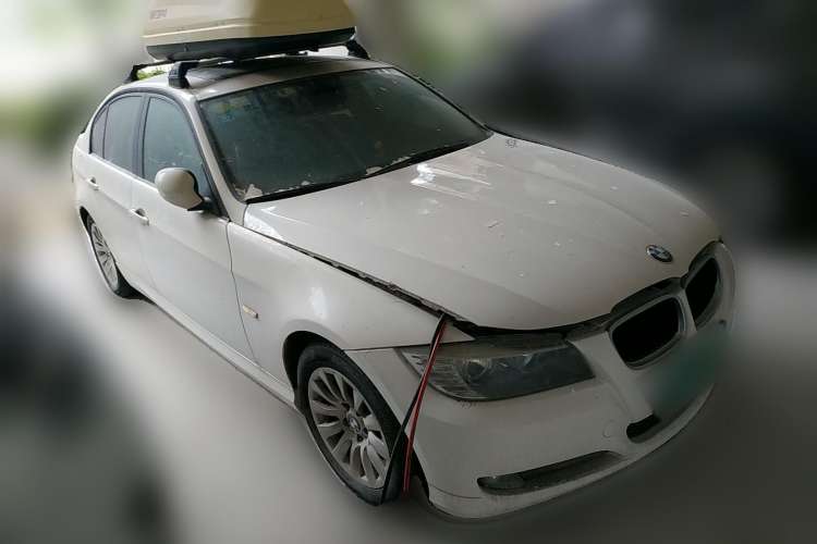 Used BMW 3 Series 2010 318i Leading Model Front Right 45 Deg