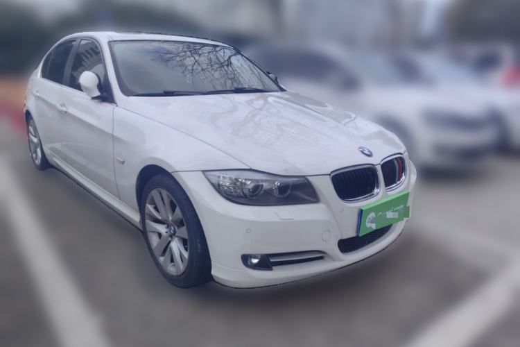 Used BMW 3 Series 2010 320i Sport Edition Front Right 45 Deg
