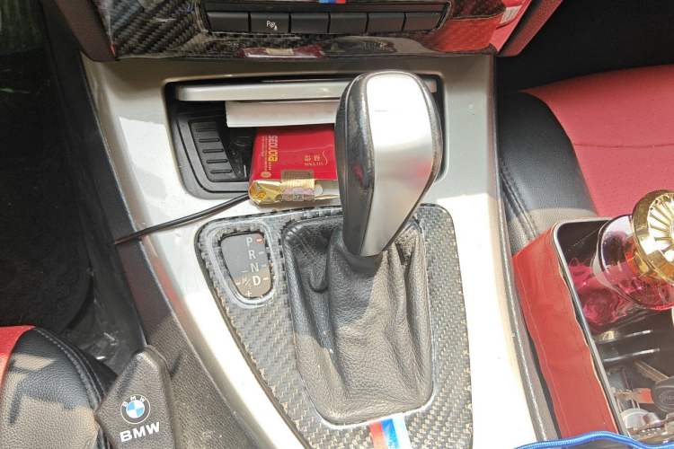 Used BMW 3 Series 2010 320i Luxury Model Gear Lever