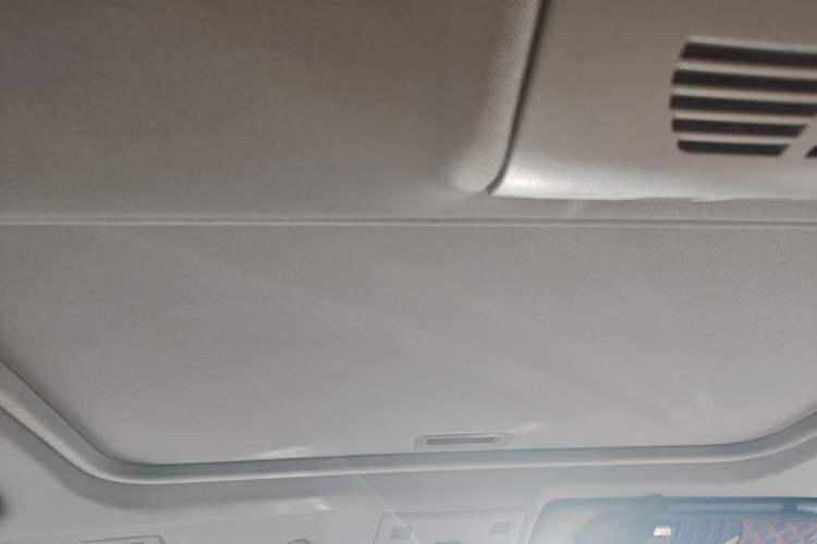 Used BMW 3 Series 2010 320i Sport Edition Headliner