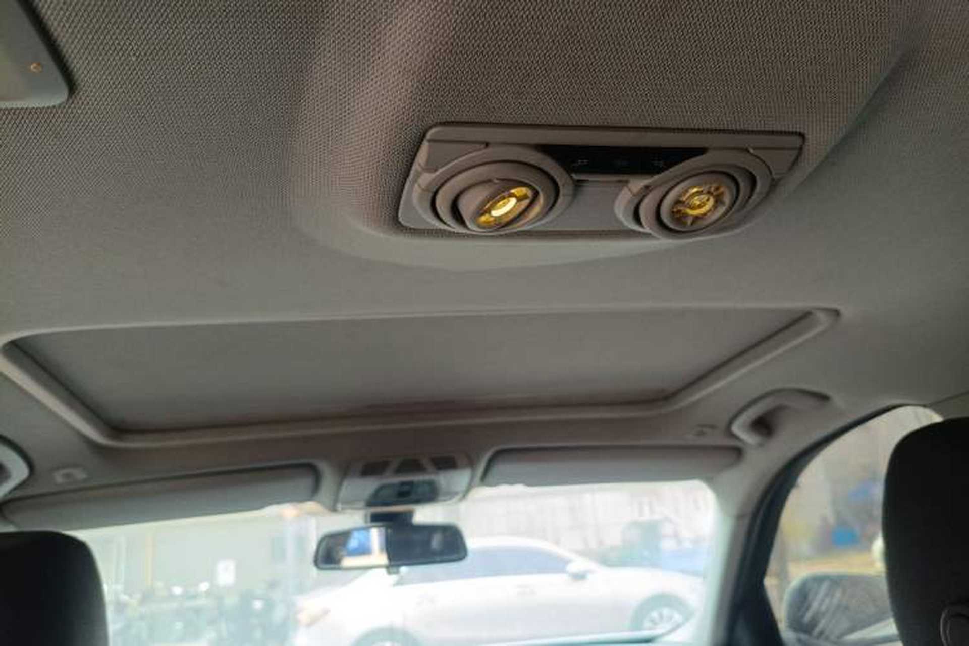 Used BMW 3 Series 2010 320i Sport Edition Headliner