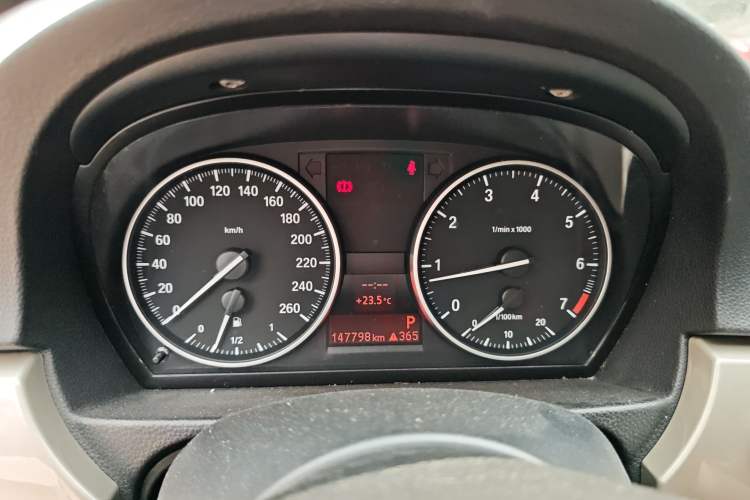 Used BMW 3 Series 2010 320i Luxury Edition Instrument Cluster