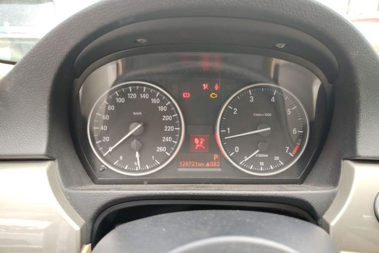 Used BMW 3 Series 2010 320i Luxury Model Instrument Cluster