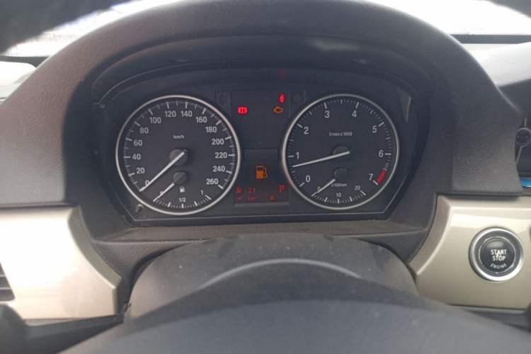 Used BMW 3 Series 2010 320i Luxury Model Instrument Cluster