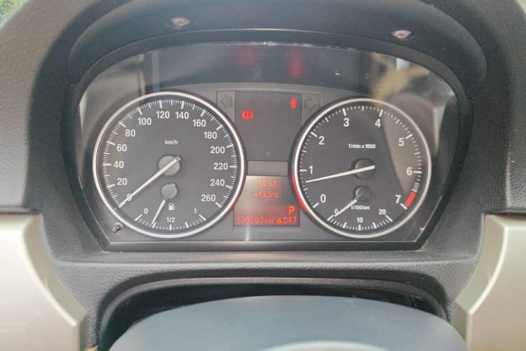 Used BMW 3 Series 2010 320i Luxury Model Instrument Cluster