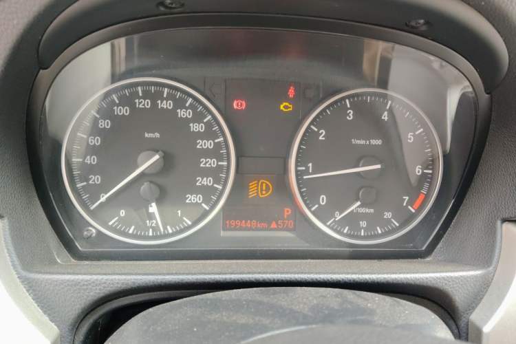 Used BMW 3 Series 2010 320i Luxury Model Instrument Cluster
