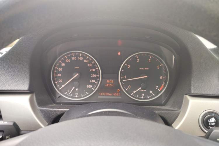 Used BMW 3 Series 2010 320i Luxury Model Instrument Cluster