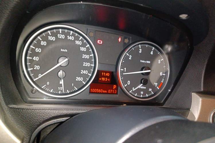 Used BMW 3 Series 2010 320i Luxury Model Instrument Cluster