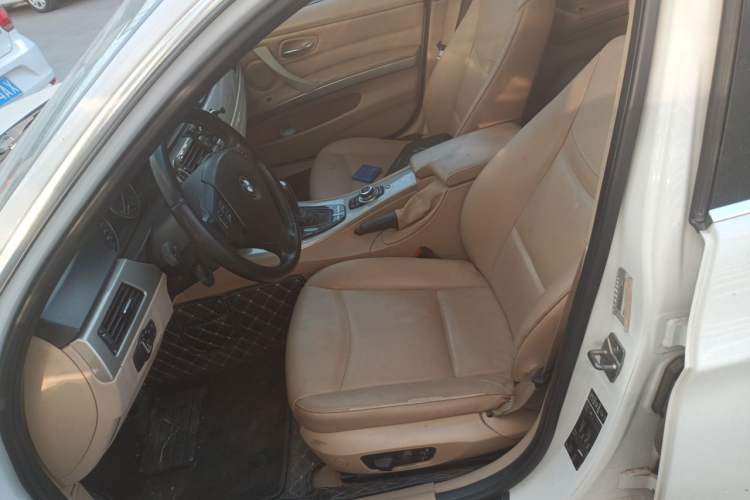 Used BMW 3 Series 2010 320i Luxury Edition Left Front Seat