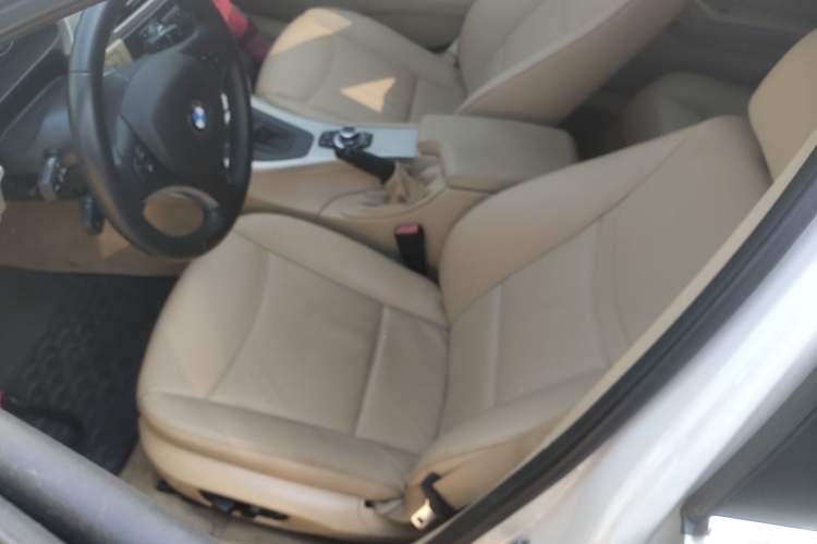 Used BMW 3 Series 2010 320i Luxury Model Left Front Seat