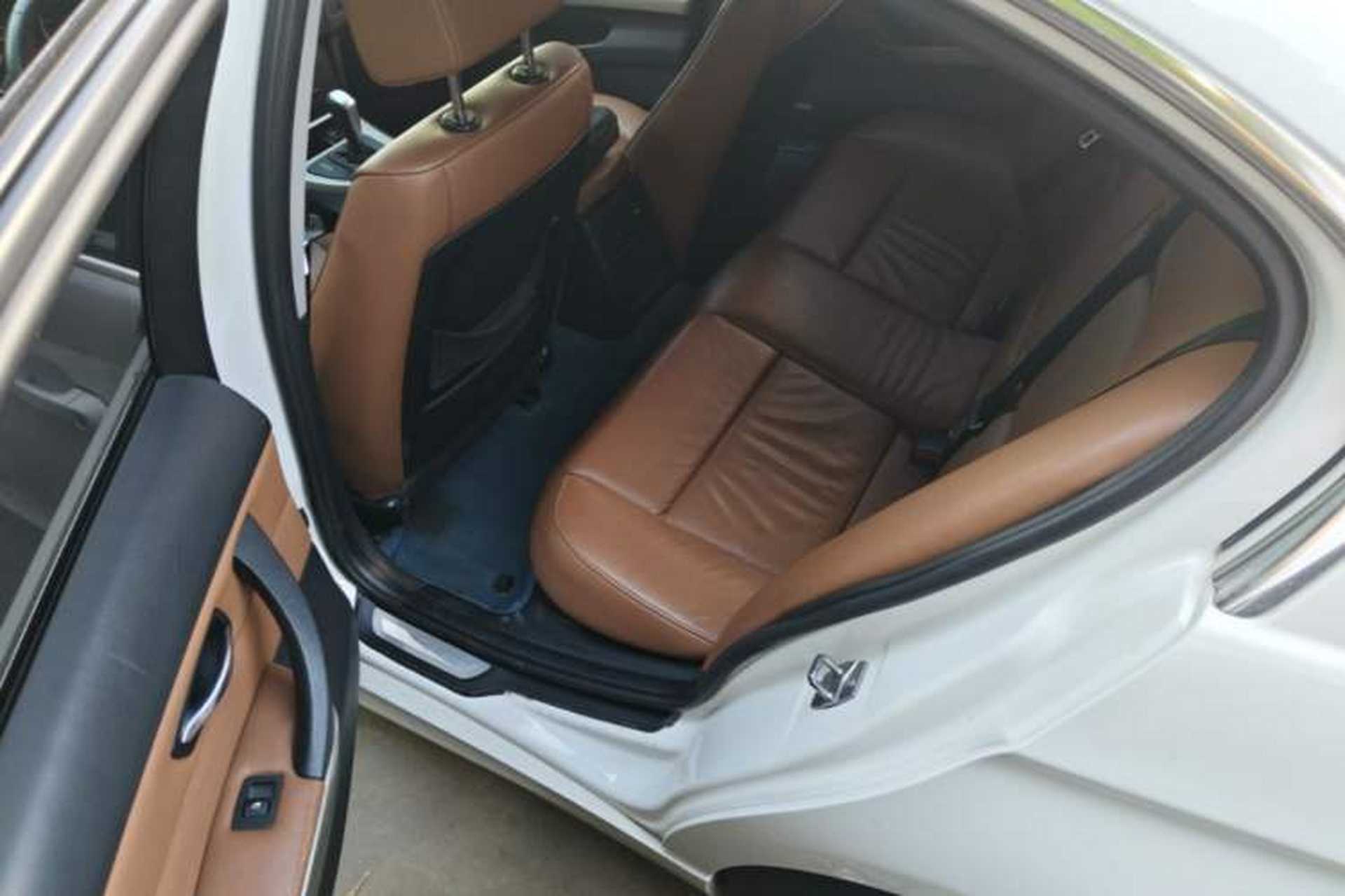 Used BMW 3 Series 2010 320i Luxury Model Left Rear Seat