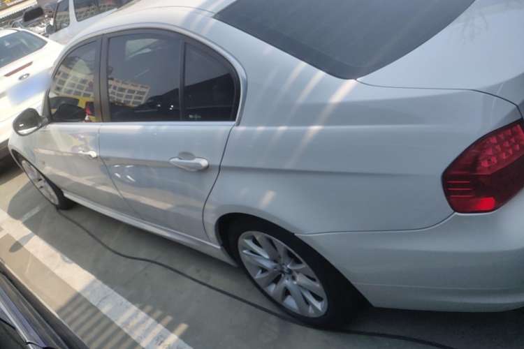 Used BMW 3 Series 2010 320i Luxury Model Left Side
