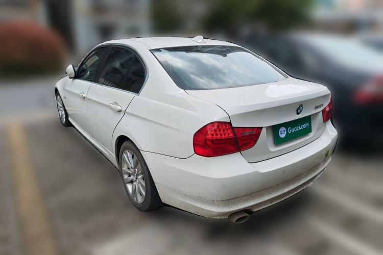 Used BMW 3 Series 2010 320i Luxury Edition Rear Left 45 Deg