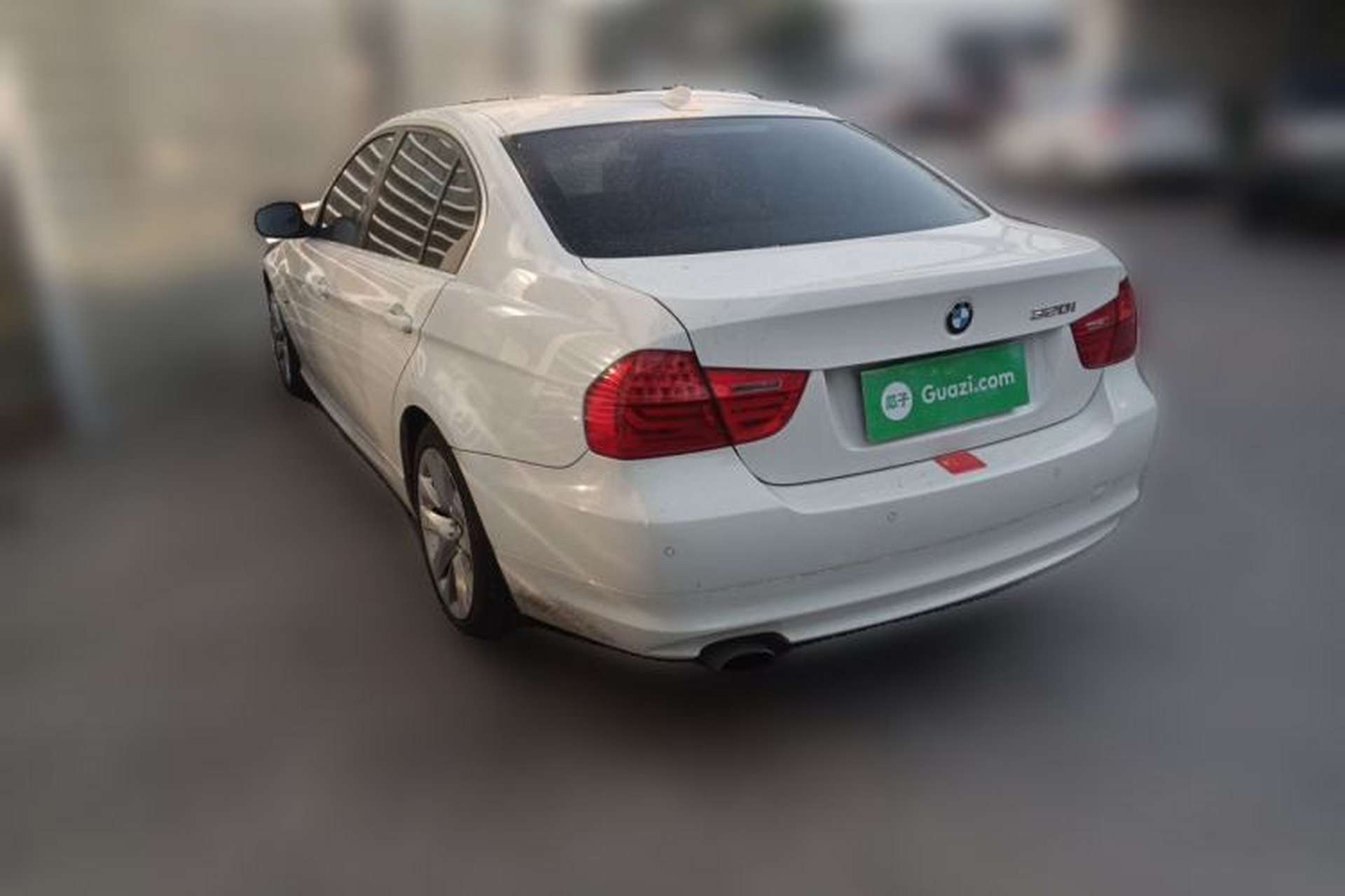 Used BMW 3 Series 2010 320i Luxury Edition Rear Left 45 Deg