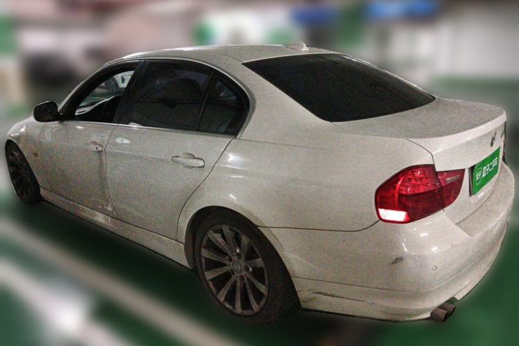 Used BMW 3 Series 2010 325i Luxury Model Rear Left 45 Deg