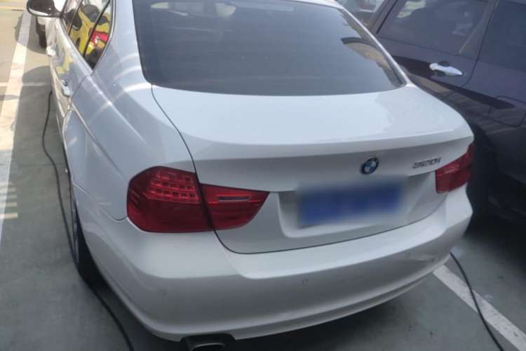 Used BMW 3 Series 2010 320i Luxury Model Rear