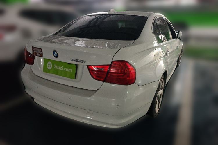 Used BMW 3 Series 2010 320i Luxury Model Rear Right 45 Deg