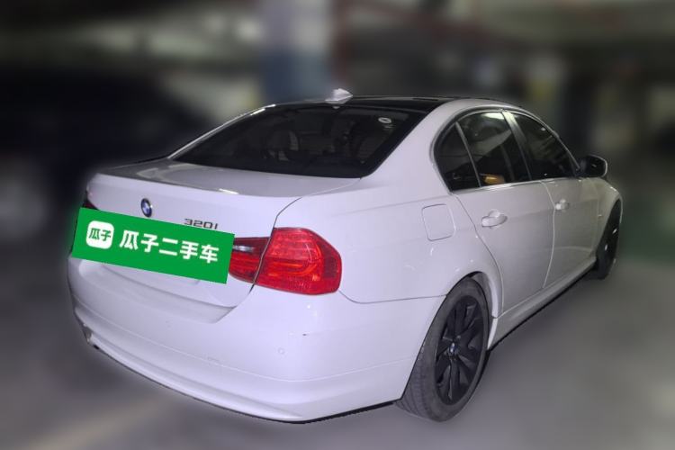 Used BMW 3 Series 2010 320i Luxury Model Rear Right 45 Deg
