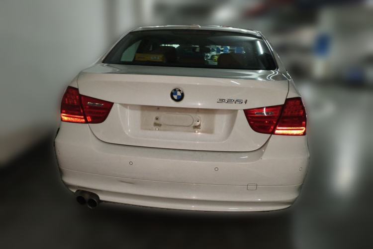 Used BMW 3 Series 2010 325i Luxury Model Rear