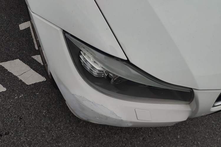 Used BMW 3 Series 2010 320i Luxury Model Right Front Headlight
