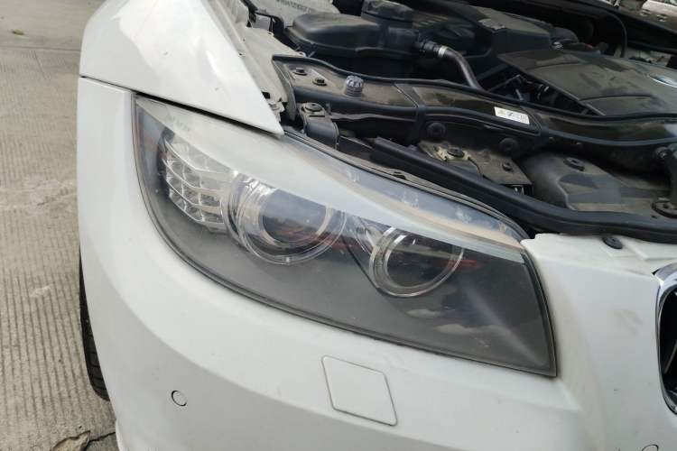Used BMW 3 Series 2010 320i Luxury Model Right Front Headlight
